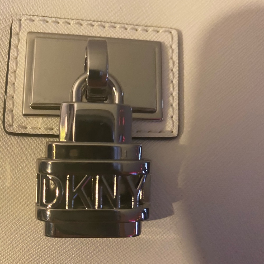 NWT DKNY Purse - Picture 3 of 11